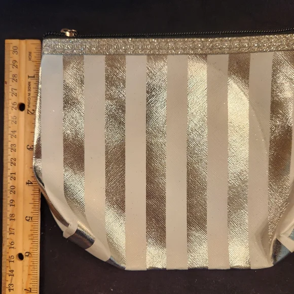 Clear/Silver Polka Dot Makeup Bag Set - Picture 6 of 11